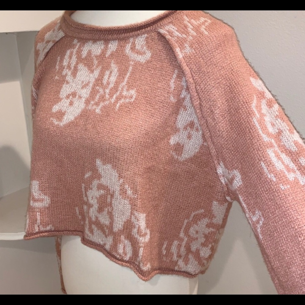 Love By Design Cropped floral pink Sweater with bell sleeves SZ lar…
